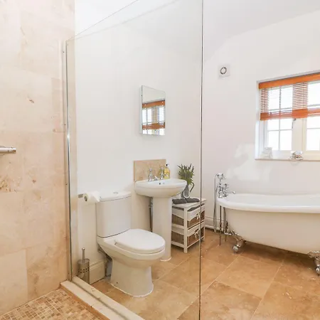בית נופש Tuft House *