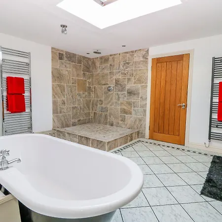 בית נופש Tuft House *
